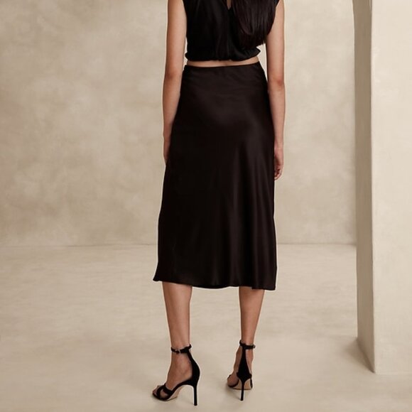 NWT BANANA REPUBLIC | Zandra Black 100% Silk Bias Cut Midi Skirt | Size XS - Picture 2 of 8